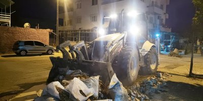 Ceyhan Belediyesi'nden beş mahallede gece mesaisi