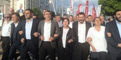 CHP Adana İl Başkanlığı’ndan "mutlak butlan" kararına protesto yürüyüşü