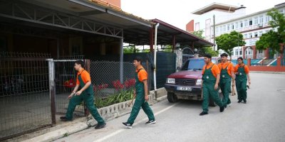 Adana’daki tarım lisesi öğrencilerinden yaşlı ve hastalara anlamlı destek