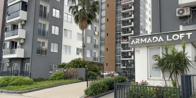 Komşusunun evine otomatik tabancayla ateş açtı