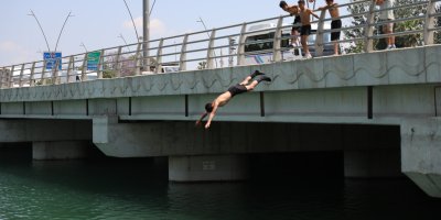 Adana'da sıcakla birlikte riskli görüntüler geri döndü