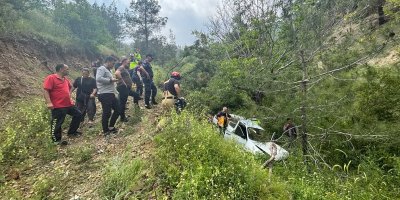 Feke’de korkutan kaza: Otomobil uçuruma yuvarlandı