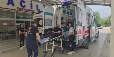 Kozan’da iki otomobil çarpıştı: 3 yaralı