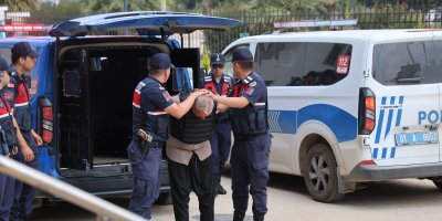 Kozan’da baba ve oğlunu öldüren zanlı adliyeye sevk edildi
