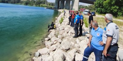 Seyhan Nehri'ne giren çocuk hayatını kaybetti
