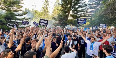 Adana Demirspor taraftarından kulübe destek yürüyüşü