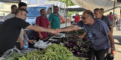 Başkan Altıok pazarda vatandaşlarla bir araya geldi