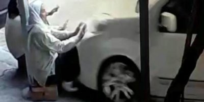 Fren yerine gaza bastı: 2 ölü