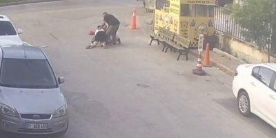 Yolda yürürken başına sineklik düşen kadın yaralandı