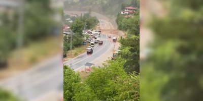 Feke-Kozan kara yolu sel ve heyelan nedeniyle ulaşıma kapandı