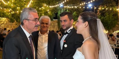 Başkan Karataş, Büyüköztürk ailesinin mutlu gününe ortak oldu