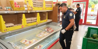 Ceyhan’da zincir marketlere kapsamlı denetim