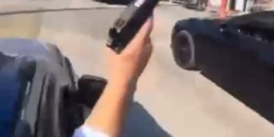 Adana’da düğün konvoyunda tabancayla havaya ateş açtı