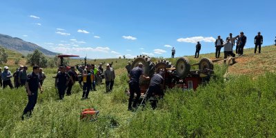 Tufanbeyli’de traktör devrildi: 1 kişi hayatını kaybetti