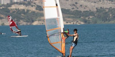 Seyhan Baraj Gölü’nde yelken heyecanı tamamlandı