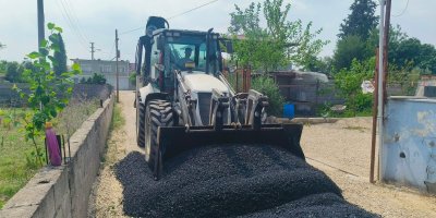 Ceyhan’da asfalt çalışmaları sürüyor