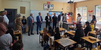 Başkan Dal öğrencilerin karne heyecanını paylaştı
