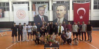 Pozantı’da ayak tenisi turnuvasına yoğun ilgi