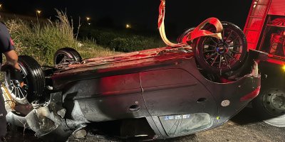 Adana’da otomobil sulama kanalına devrildi: 1 ölü