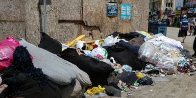 Saydam Caddesi’nde tekstil atığı tepkisi