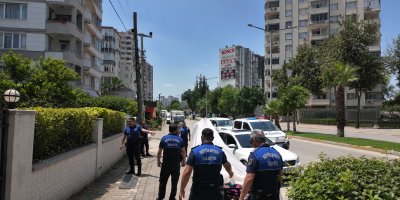 Çukurova’da kaldırım işgaline zabıta denetimi