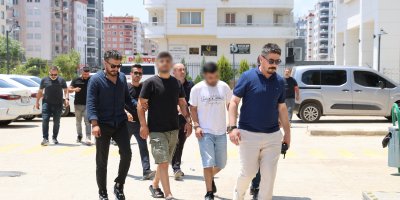 Kozan’da adliye önündeki silahlı kavgada 4 şüpheli serbest bırakıldı