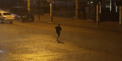 Kozan’da sağanak yağış etkili oldu