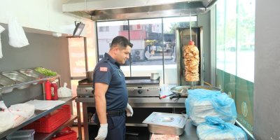 Ceyhan’da döner satışı yapan işletmelere denetim