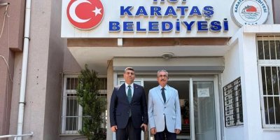 Kaymakam Aktan Karataş Belediyesi'ne veda ziyaretinde bulundu