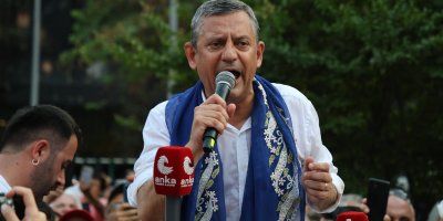 Özgür Özel'den yeni parti sinyali: "Sizi hiç üzmeden yeni bir yol açacağız"