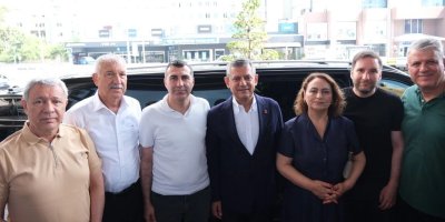 Zeydan Karalar Özgür Özel’i konakladığı otelde ziyaret ederek Adana’dan uğurladı