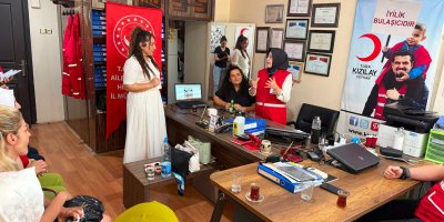 Ceyhan’da Kızılay gönüllüleri ve personeline aile ve bağımlılıkla mücadele eğitimi