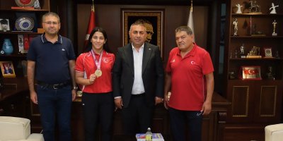 Güngör Geçer, Avrupa şampiyonu Elif Şevval Kurt’u ağırladı