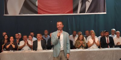 Ceyhan Belediye Başkanı Kadir Aydar CHP’den istifa ederek Yeni Parti’ye katıldı