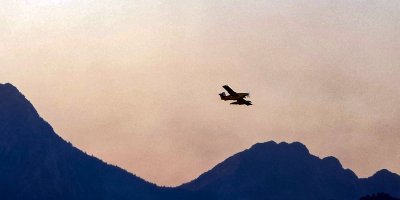 Kozan’da orman yangınına havadan ve karadan müdahale