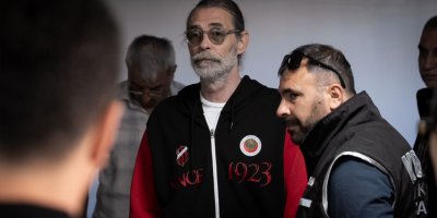 Etimesgut Belediyesi’ne operasyon: Erdal Beşikçioğlu dahil 52 kişi gözaltına alındı