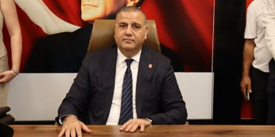 Orhan Bayram’dan AK Parti’ye Yüreğir çıkışı: “Bizim belediye meclis üyelerimize ne yaptınız? Siz önce onu anlatın”