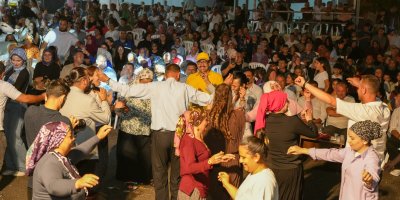 Kozan’da Yaz Konserleri Akdam’da şenliğe dönüştü