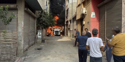 Tellidere'de kanalizasyon çalışması sırasında vidanjörde yangın çıktı