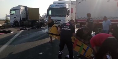 Ceyhan’da iki tır çarpıştı: 2 sürücü yaralandı