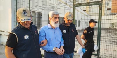 Adana’da geniş çaplı operasyon: Alparslan Kuytul ile eşi gözaltına alındı