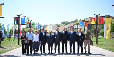 Sarıçam Belediyesi Malazgirt Zaferi’nin 955. yıl dönümünde Ahlat’ta yerini aldı