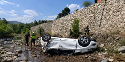Aladağ’da otomobil dereye düştü: 2 kadın hayatını kaybetti, sürücü yaralandı
