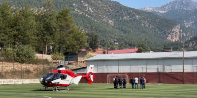 Feke’de kalp krizi geçiren hasta ambulans helikopterle Adana’ya sevk edildi