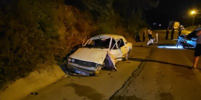 Kozan-Feke kara yolunda iki otomobil çarpıştı: 4 kişi yaralandı