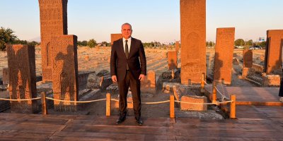 MHP Adana İl Başkanı Hakan Yıldırım: “Malazgirt mazimizdir, Anadolu namusumuzdur”