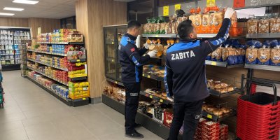 Yumurtalık’ta marketlere sıkı denetim: Etiket, fiyat ve son kullanma tarihleri kontrol edildi