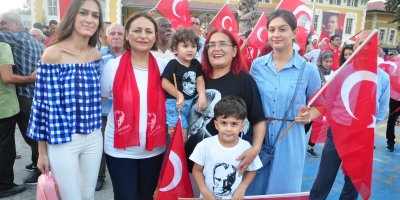 Müzeyyen Şevkin: "30 Ağustos, bağımsızlığın ve özgürlüğün sönmeyen meşalesidir"