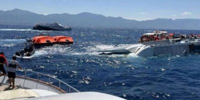 Girne açıklarında yolcu gemisi alabora oldu: 6 kişi hayatını kaybetti