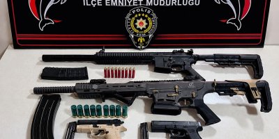 Kozan’da polis denetimleri: 4 tabanca, 2 av tüfeği ele geçirildi